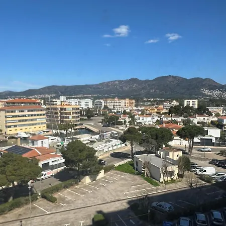 Acogedor Estudio En El Edificio Isla De